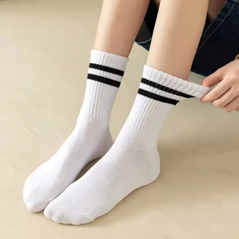 6 Pairs Women's Mid Socks Solid Color Breathable Comfortable In Autumn Winter