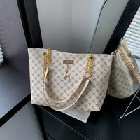 Chic Large-Capacity Tote Bag