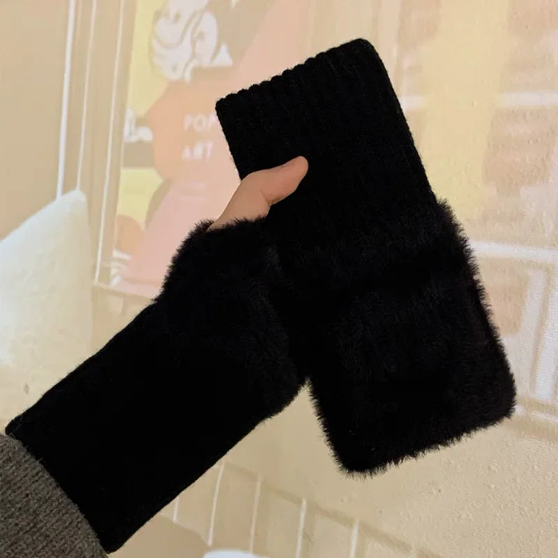 Snug Fit Finger-Free Gloves .